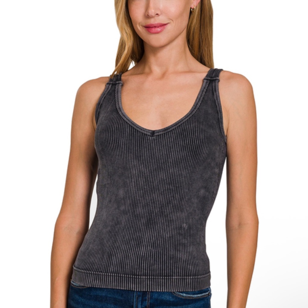 ZENANA STONE WASHED RIBBED SEAMLESS TANK TOP W BRA PAD ASH BLACK Size S/M NWOT